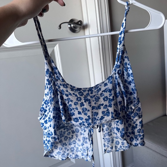 Isabelles cabinet blue and white tie top - Picture 3 of 3